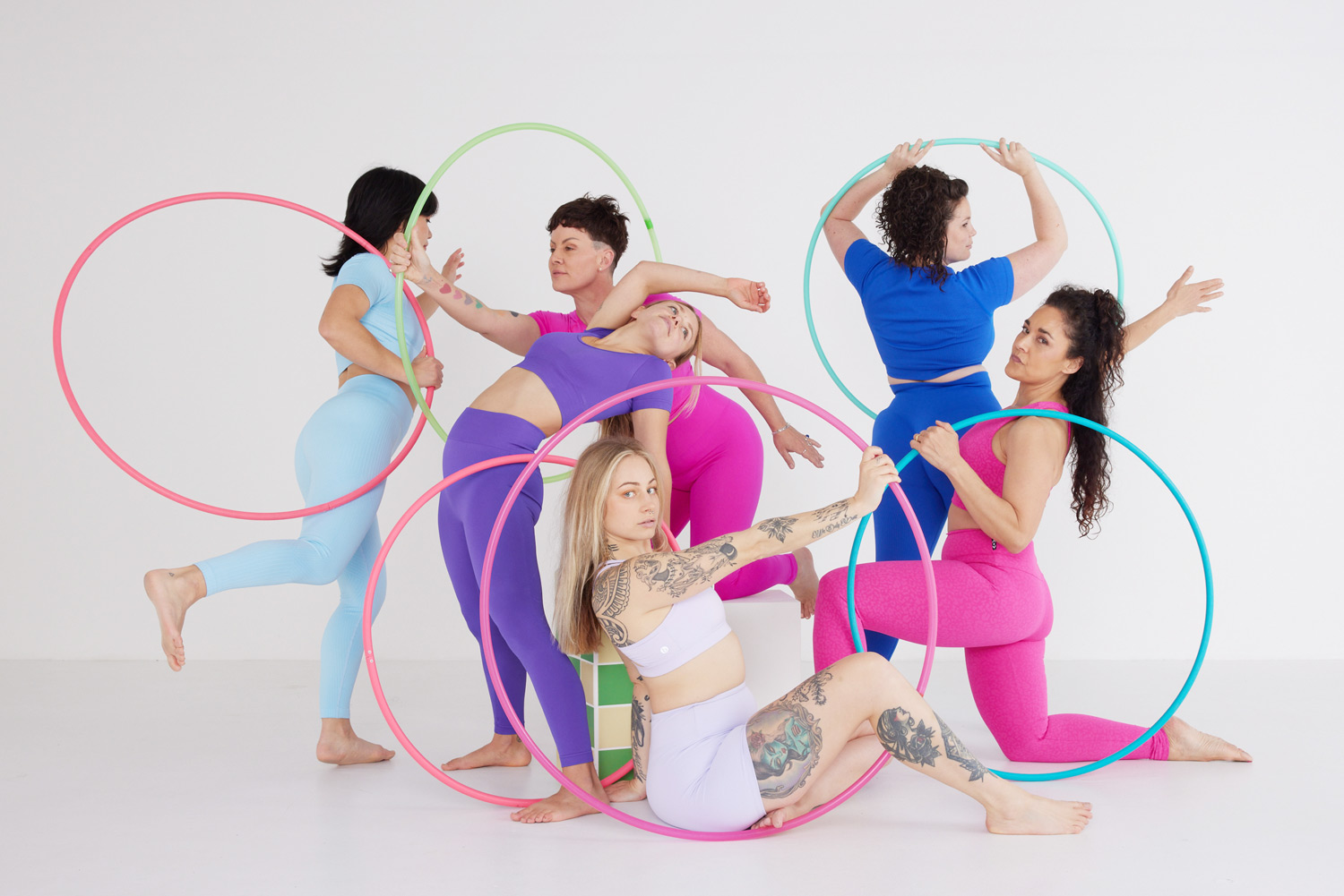 Lean how to hoopdance flow in 30 days free challenge